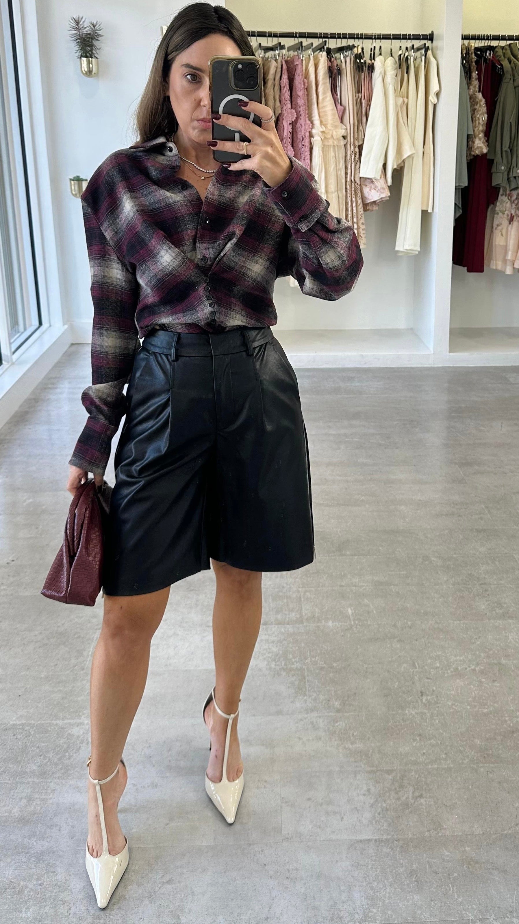 NOIR LUXE BERMUDAS