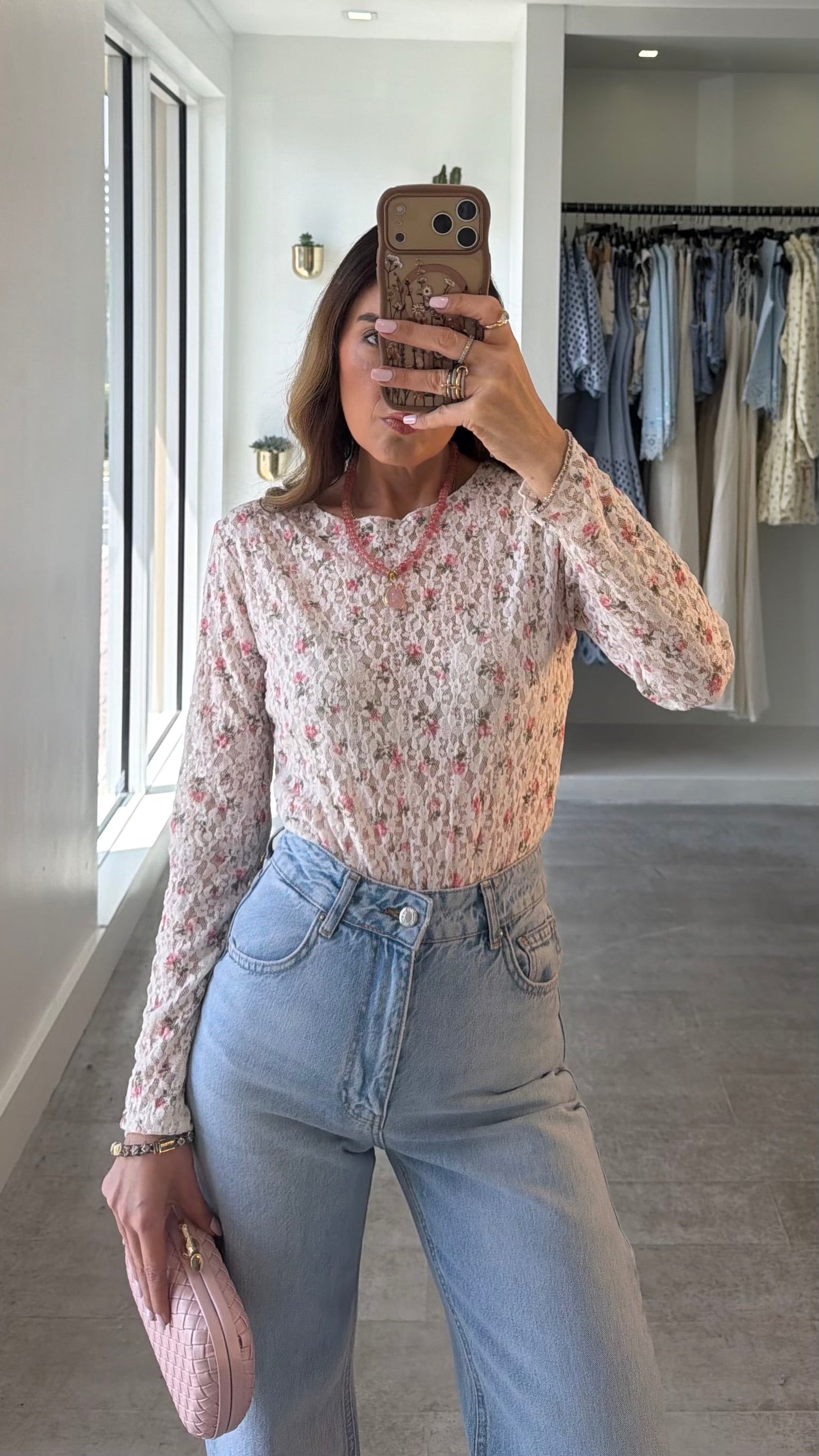 WHITE ROSE FLORAL MESH TOP
