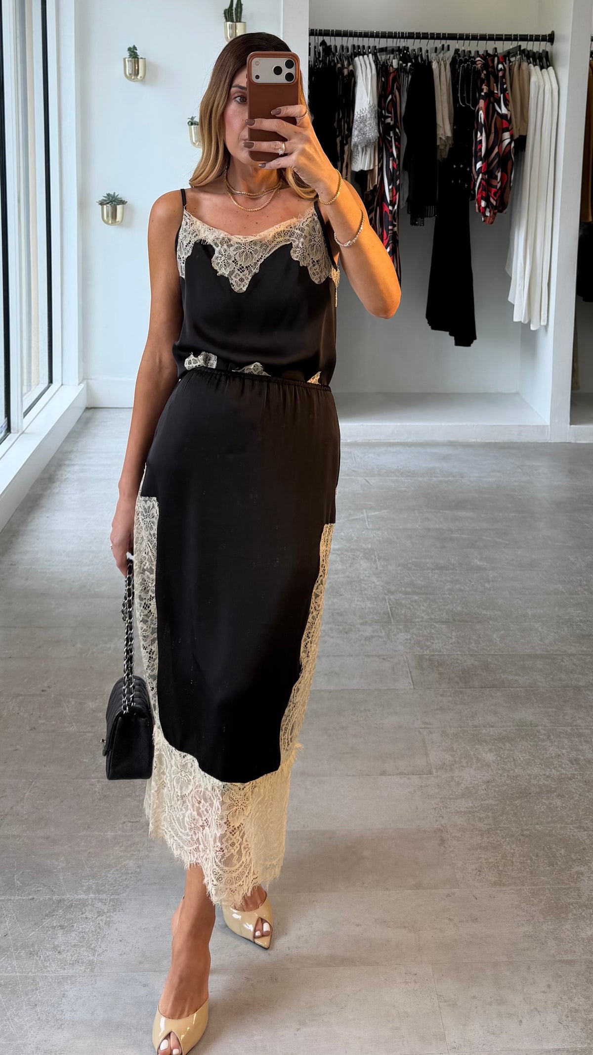 LACE AFTER DARK SKIRT