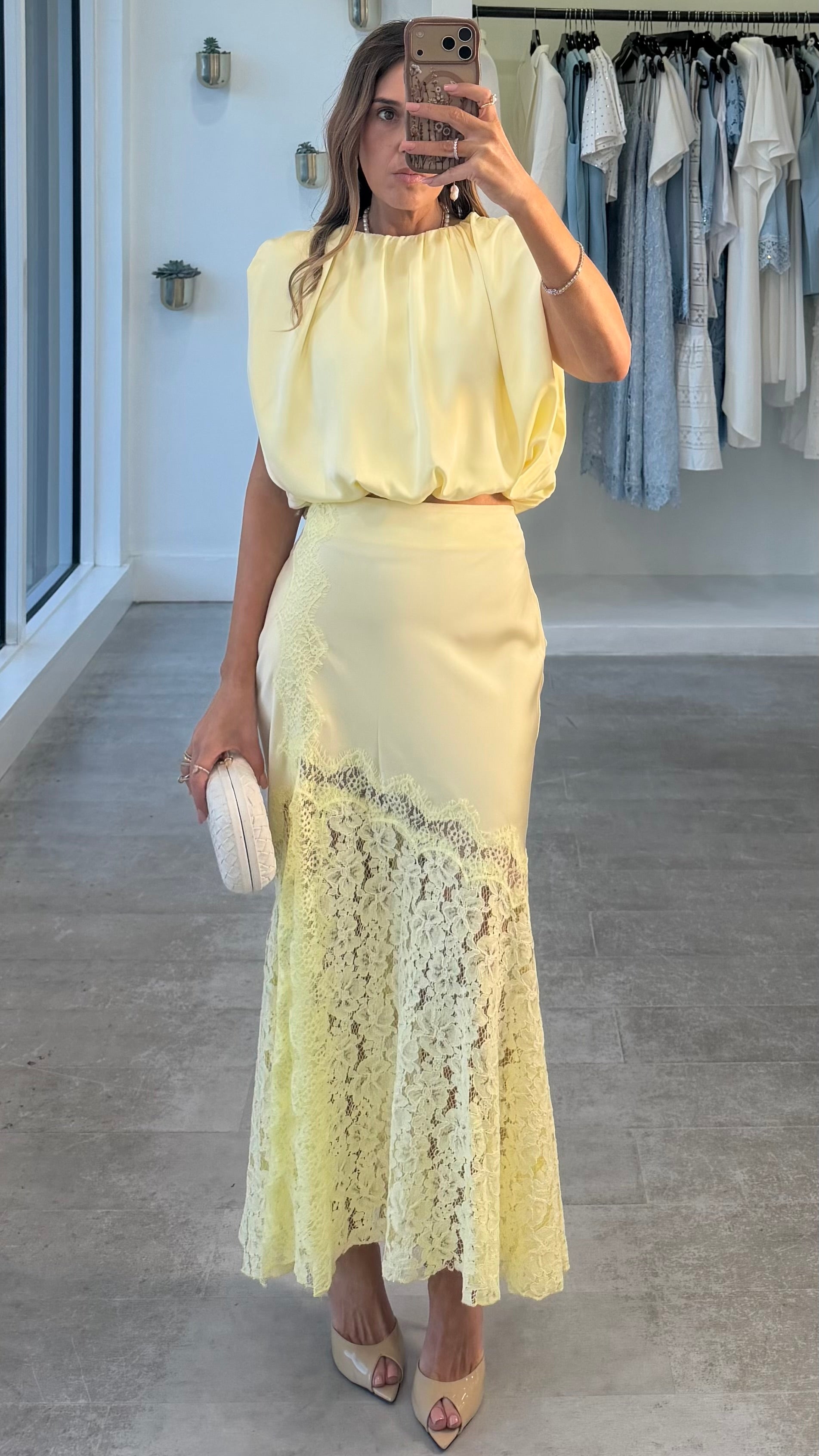 BUTTER DRAPED TOP