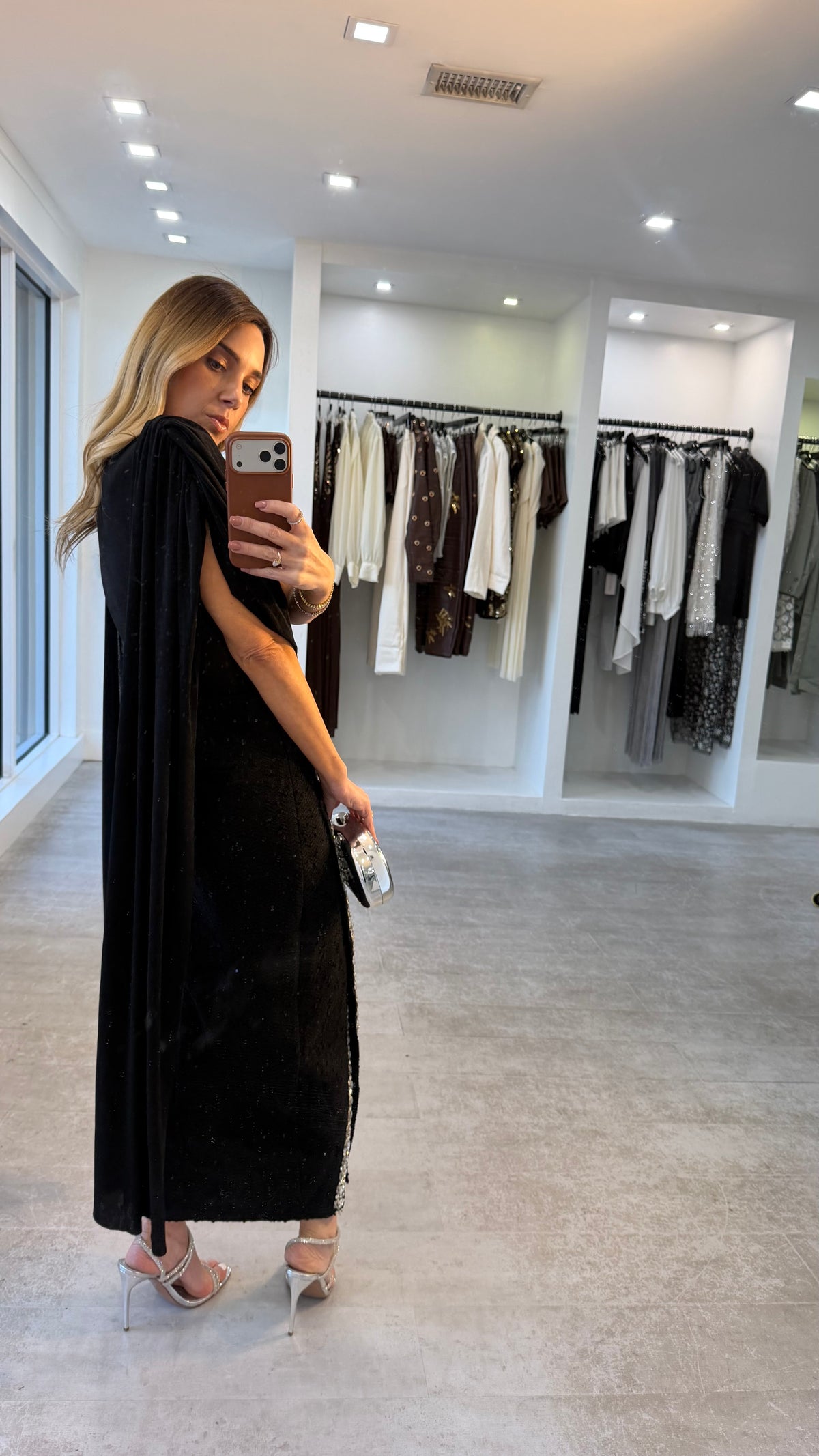 NOIR CAPE BODY
