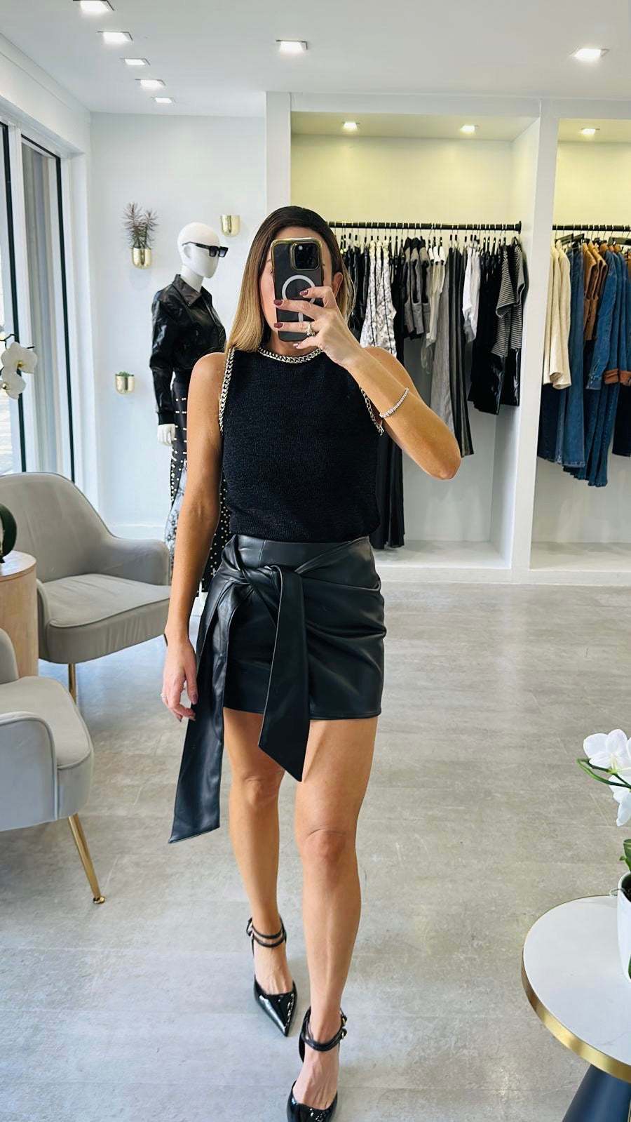 CHAIN LUXE TOP