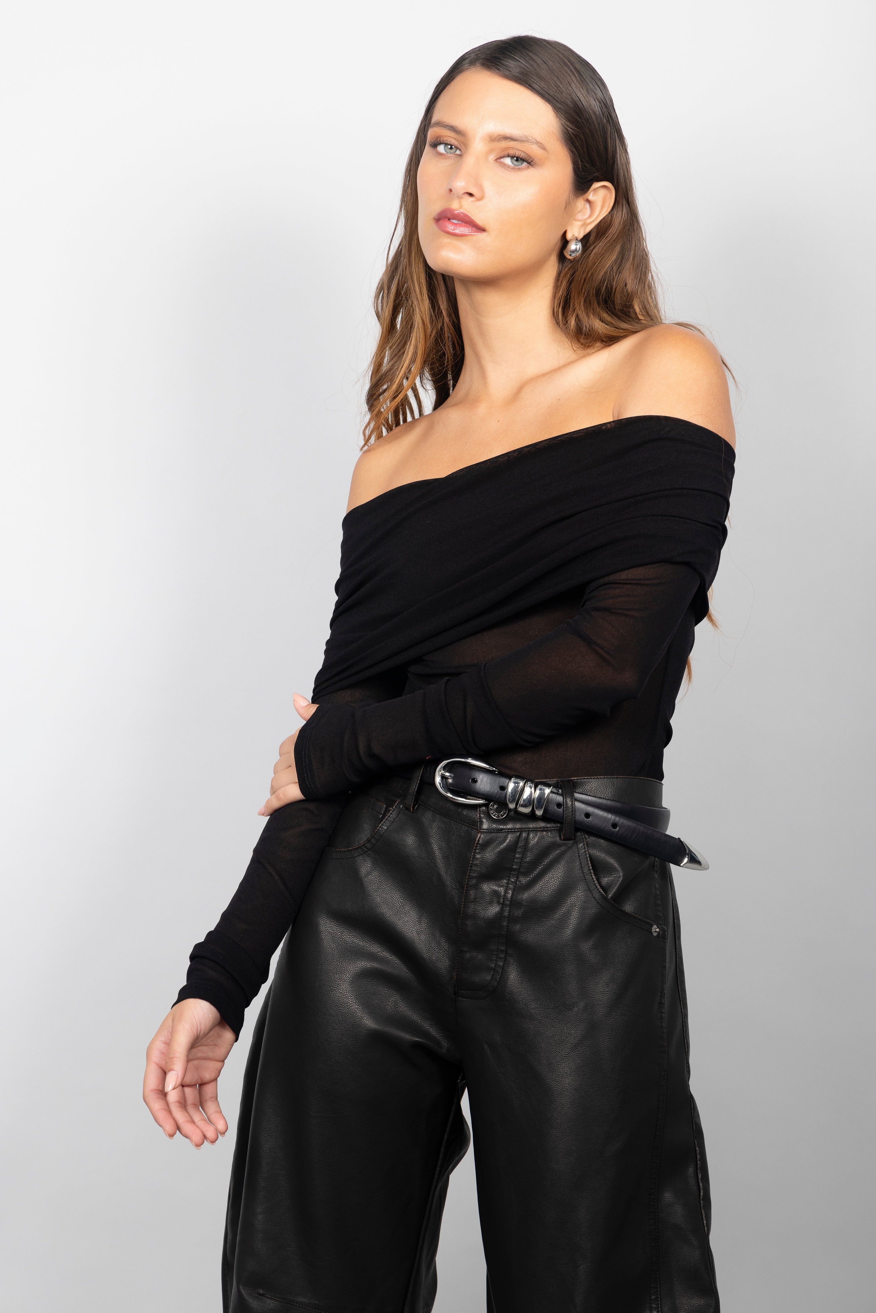 VIVIENNE BLACK TOP