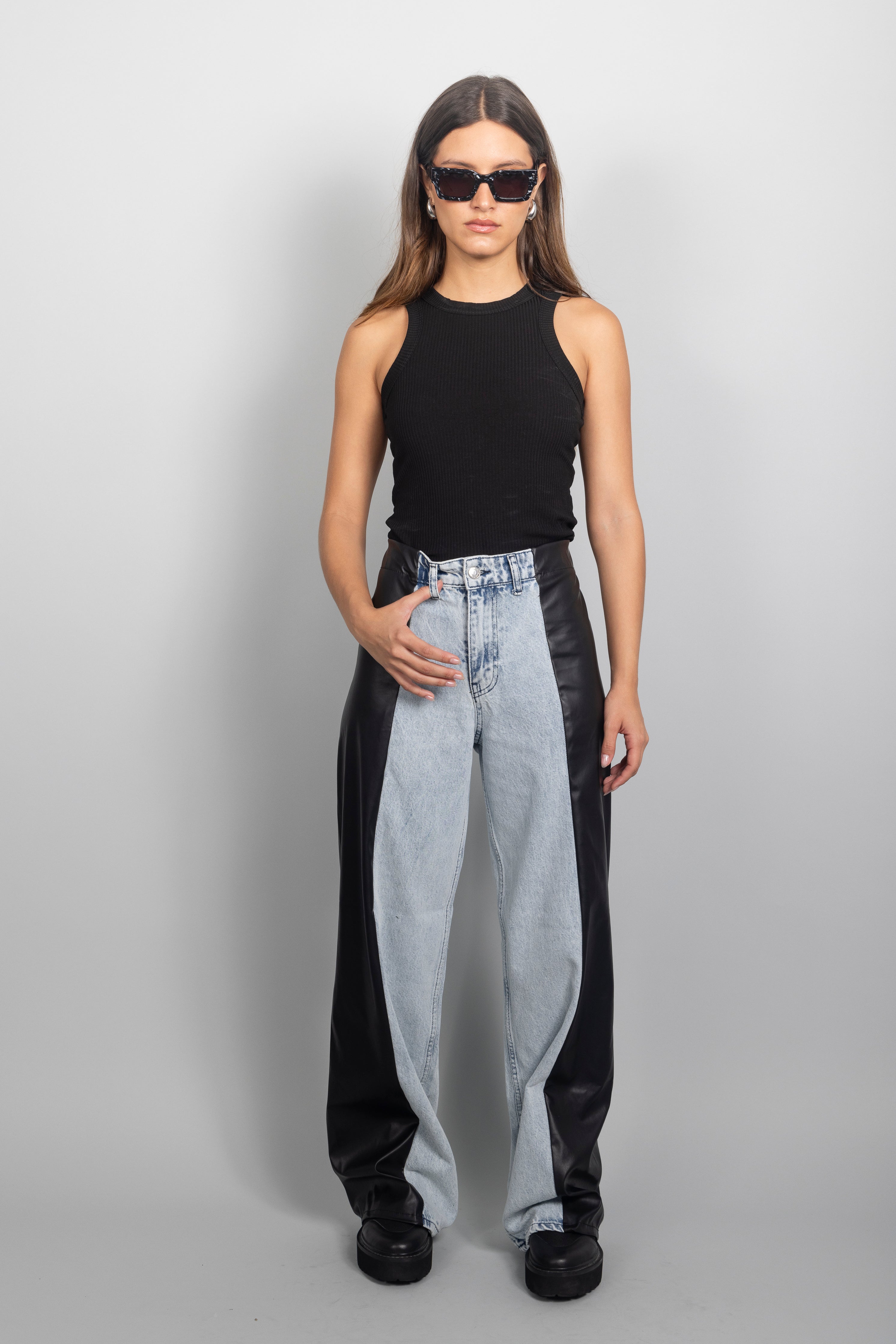 BLACKOUT WIDE LEG