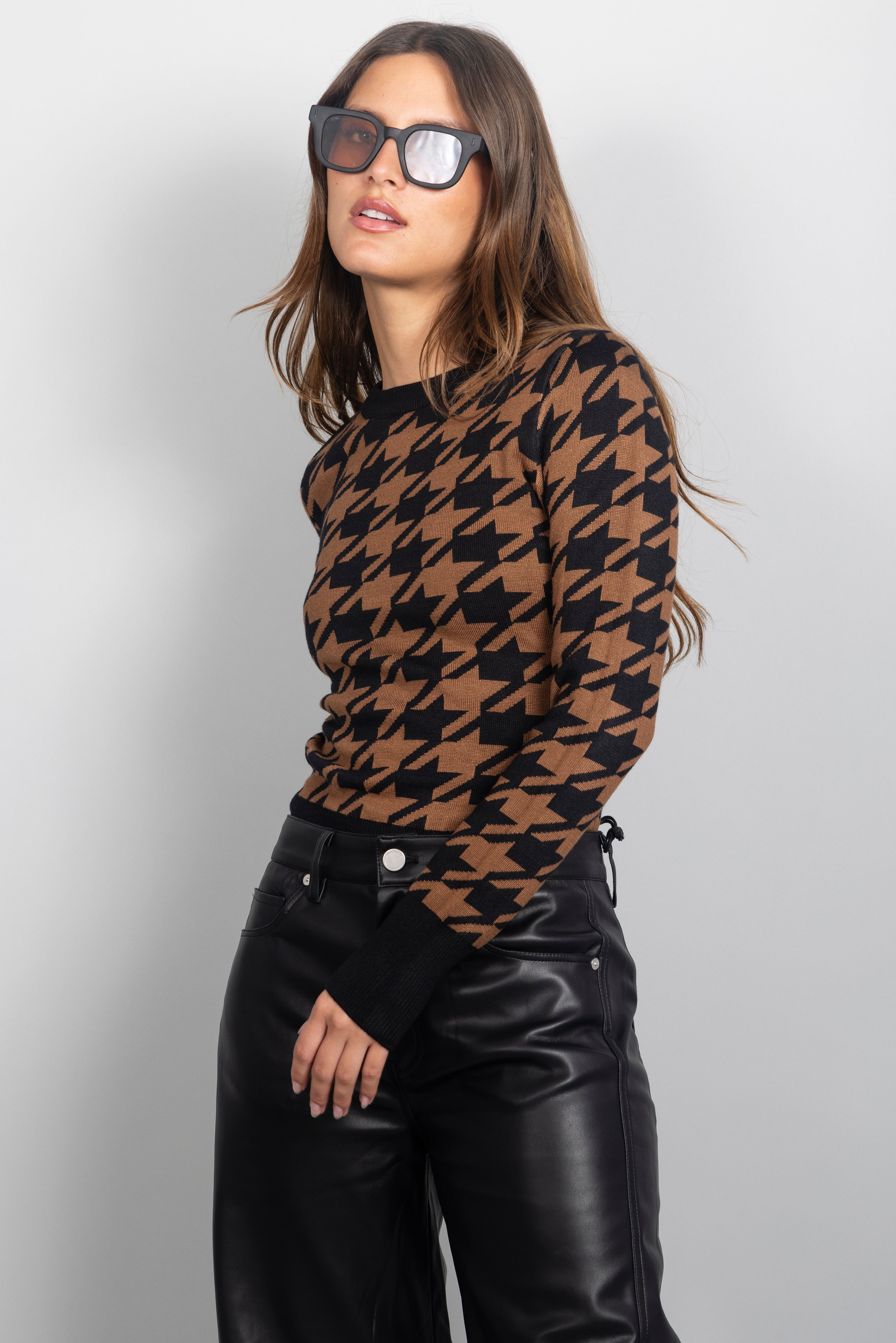 EXPRESSO HOUNDSTOOTH PULLOVER