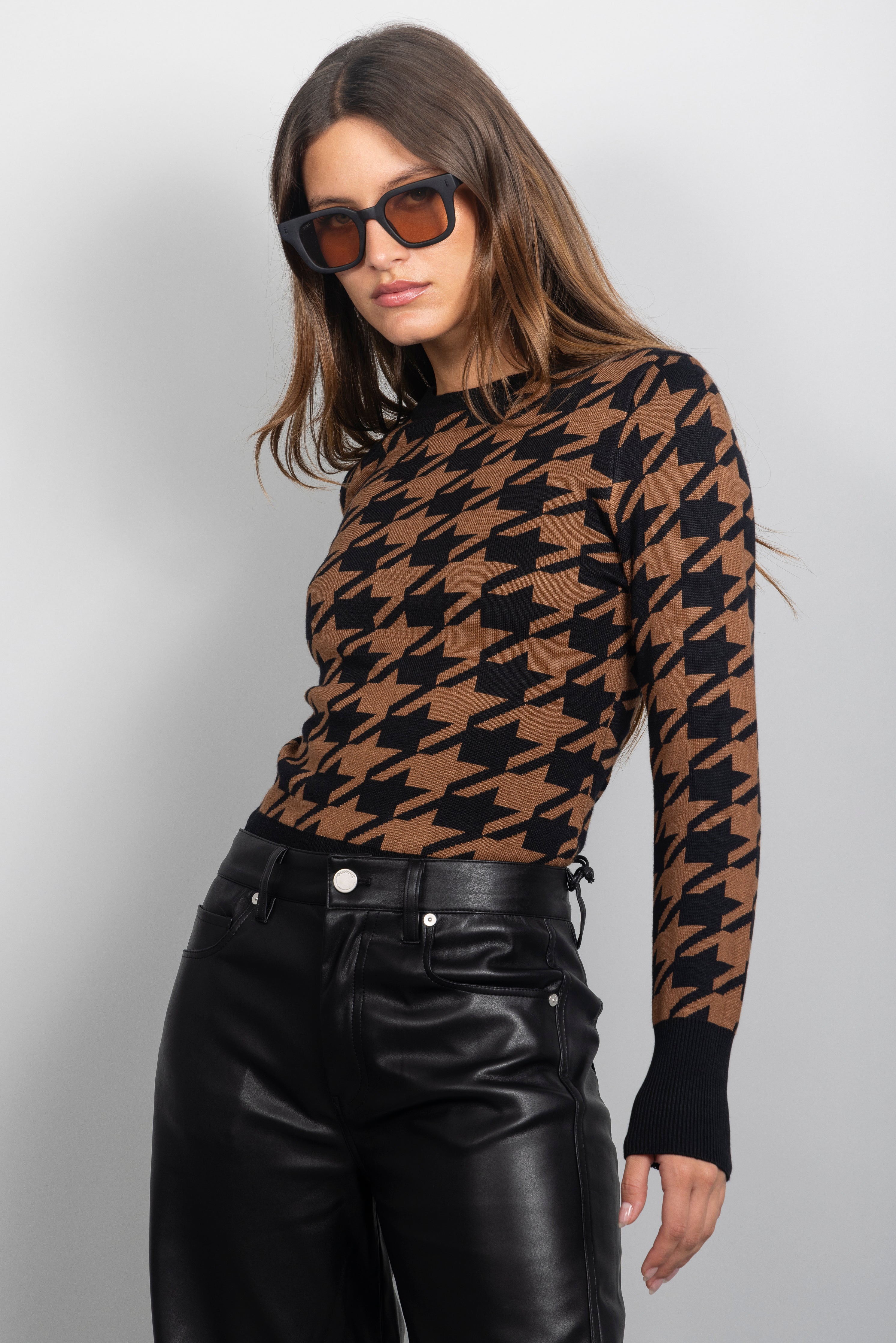 EXPRESSO HOUNDSTOOTH PULLOVER