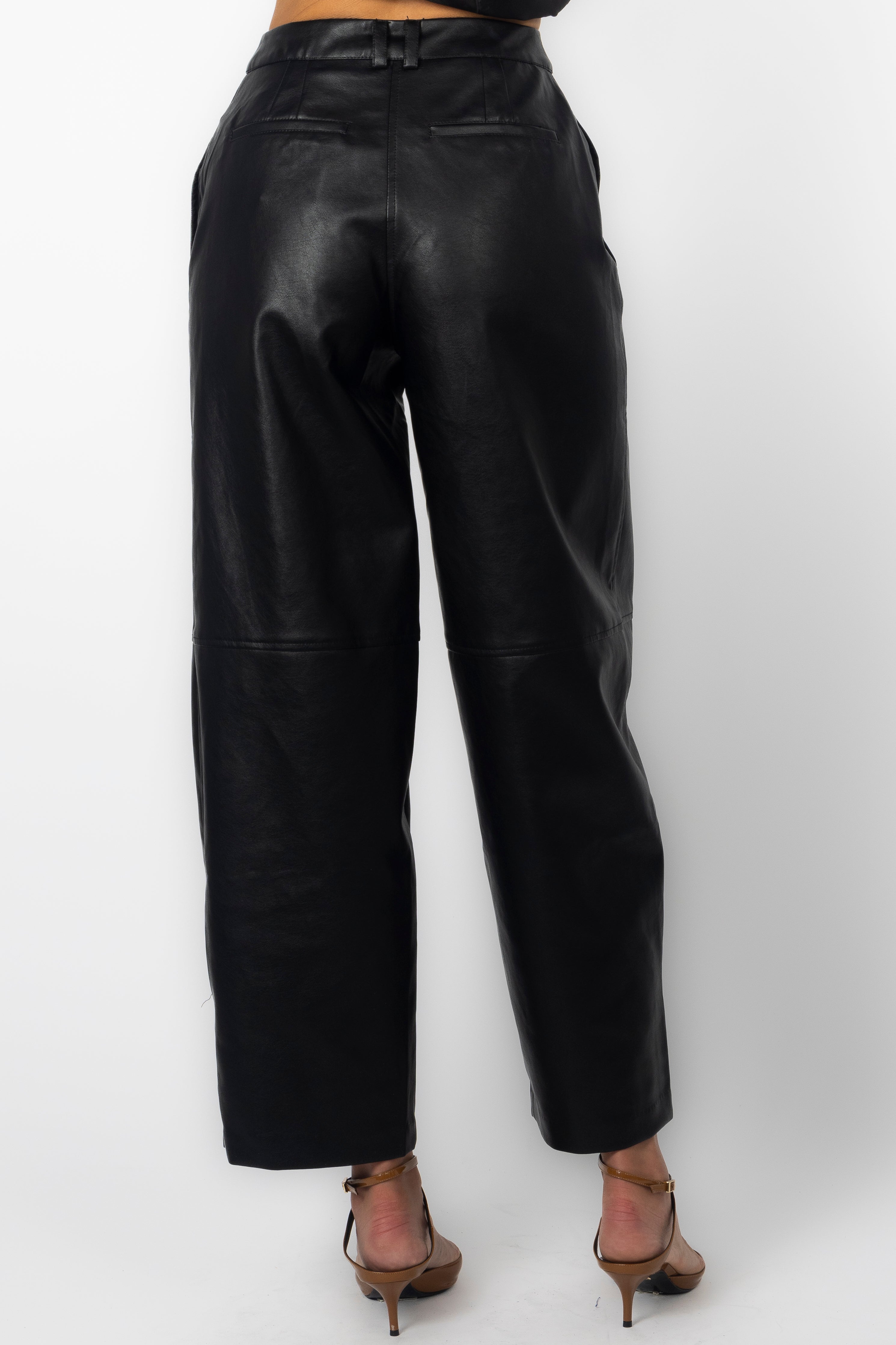 BLACK PLEATHER PANT