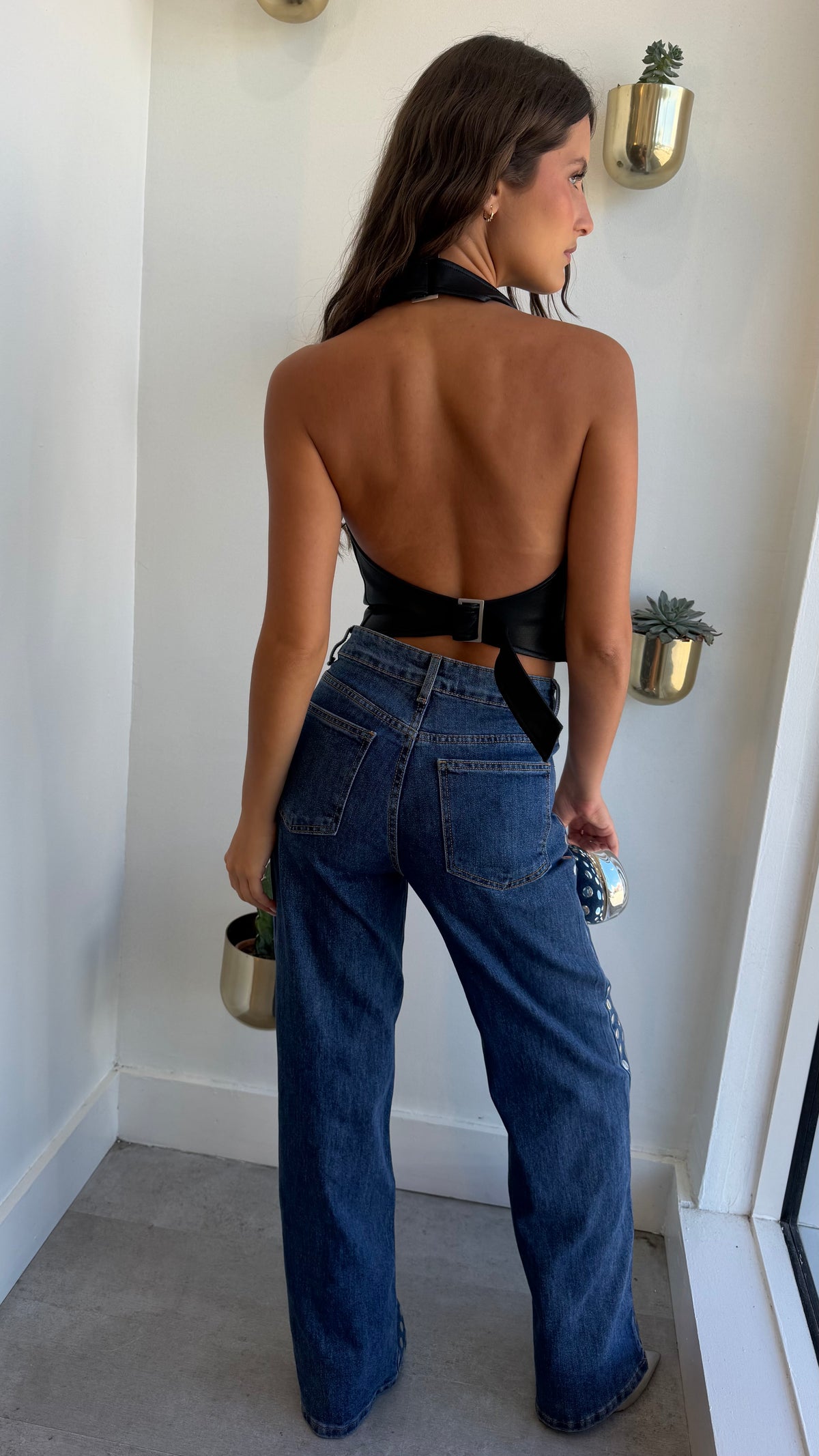 BLACKOUT ZIP TOP