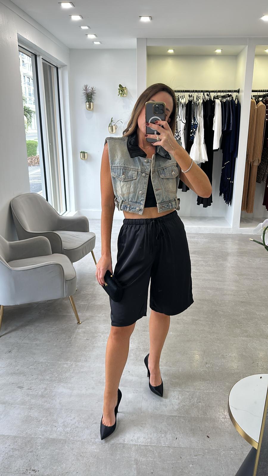 DENIM COLLAR VEST
