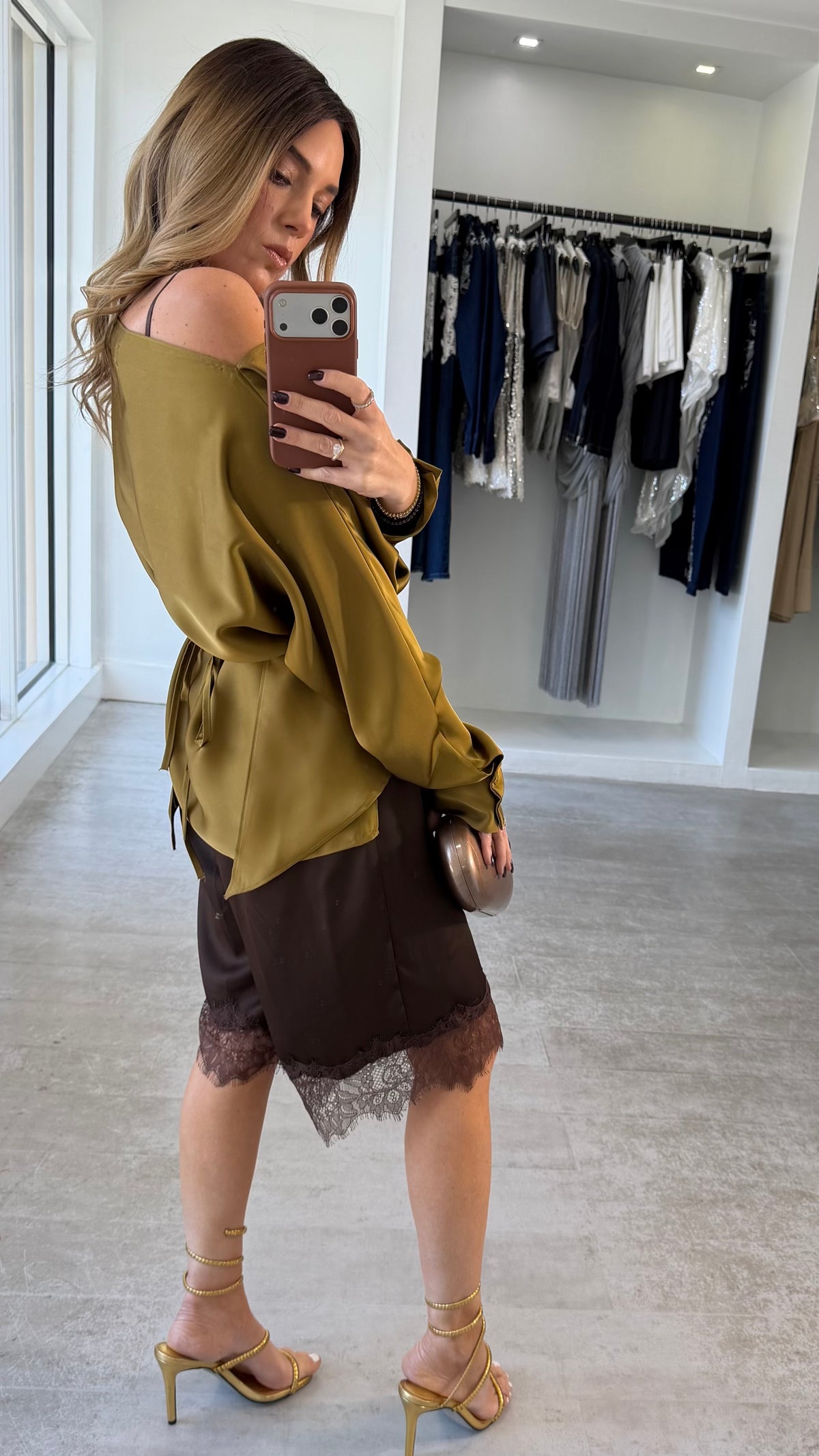 MOSS LIQUID TOP