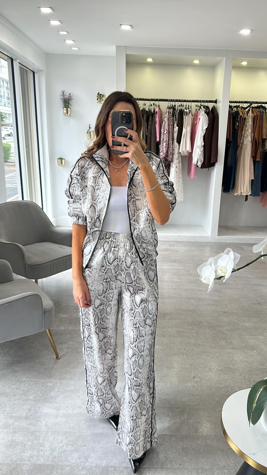 WHITE PYTHON LUXE SET