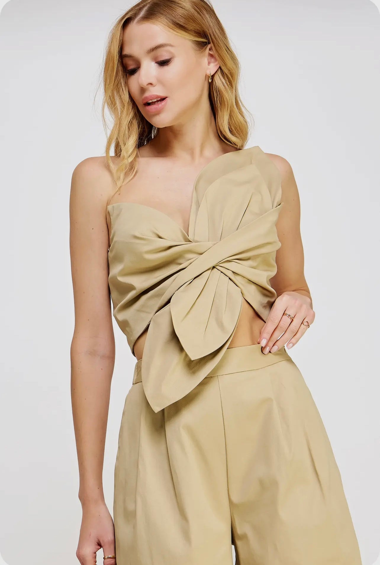 Taupe floral eclipse set