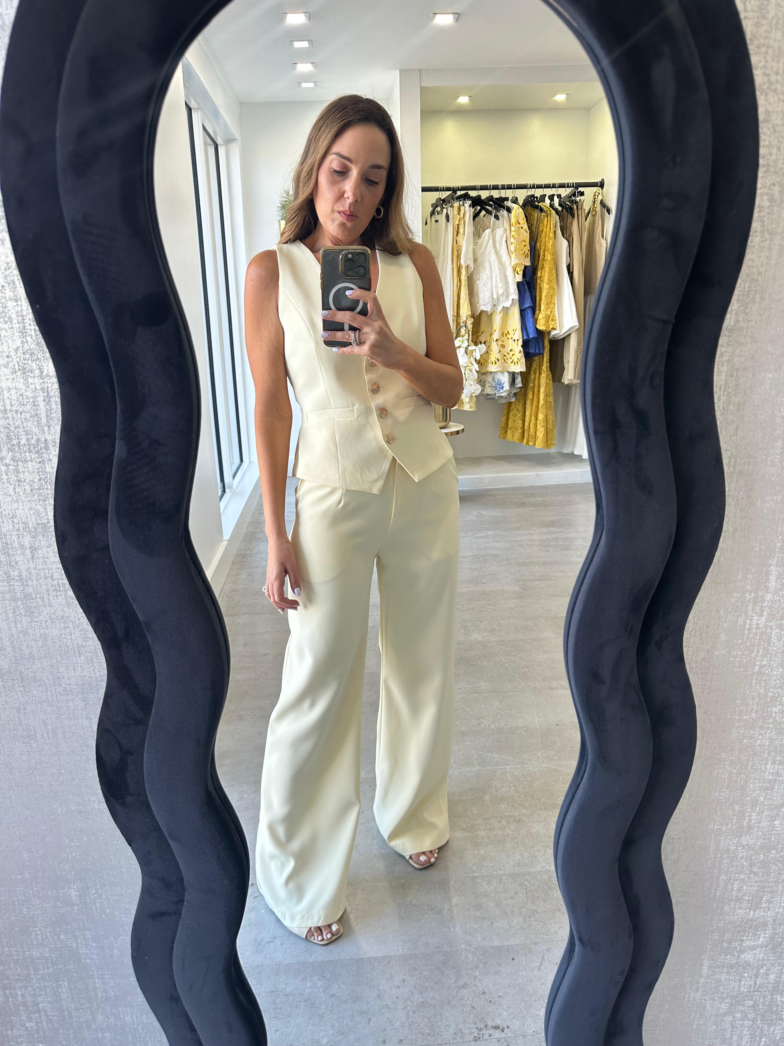 CHIC IN BUTTER SET