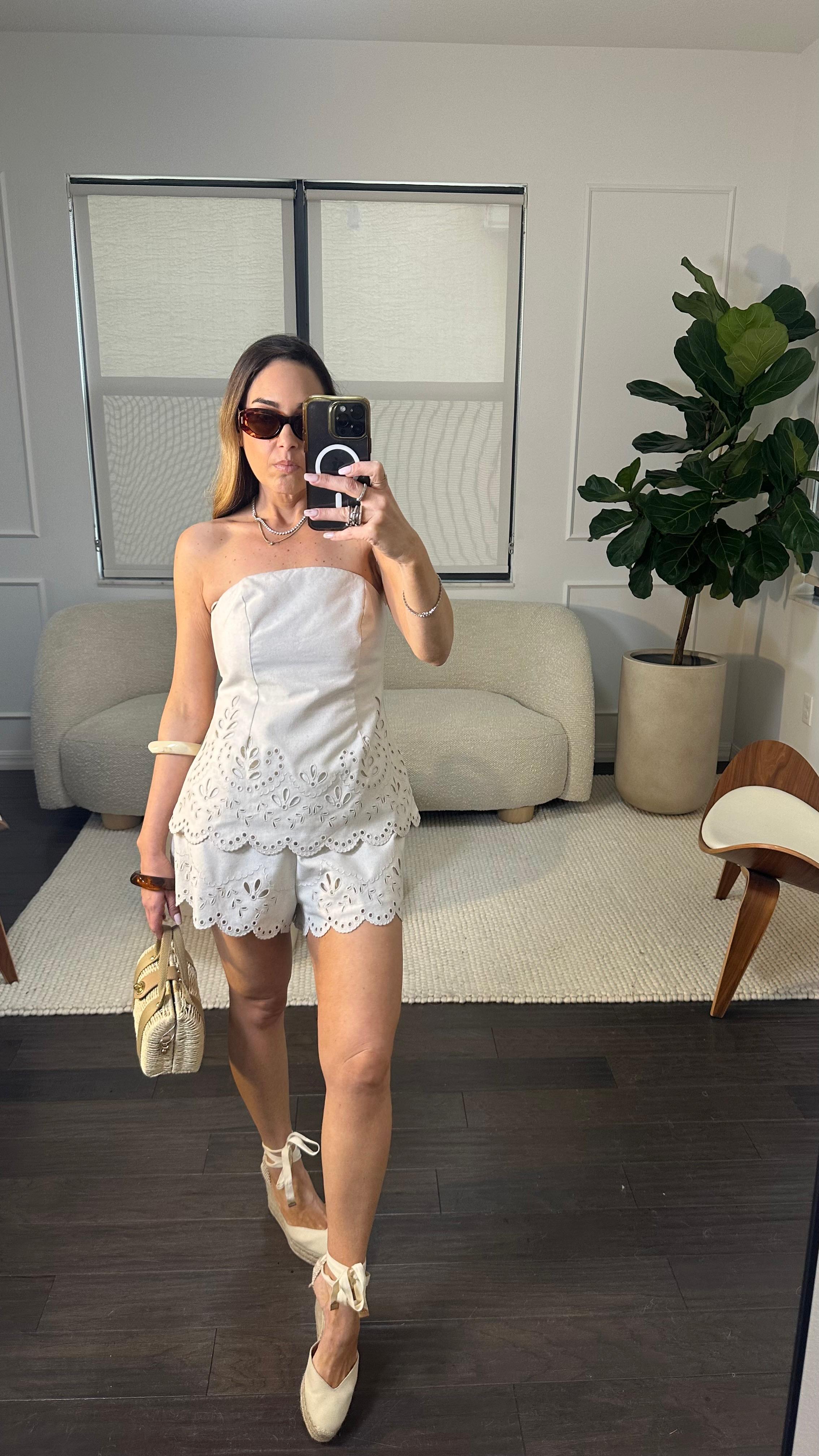 The Amalfi Eyelet Set Beige