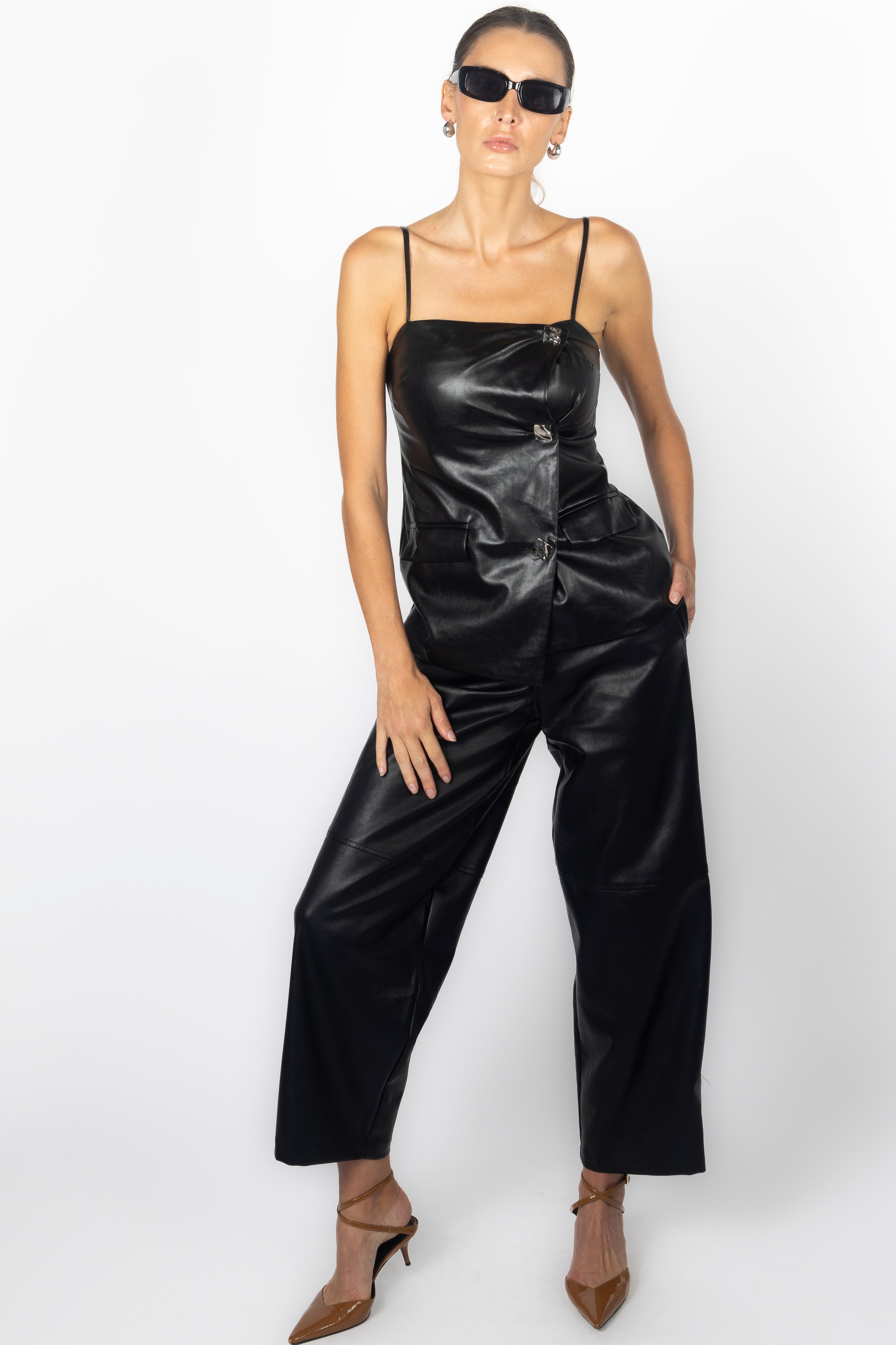 BLACK PLEATHER PANT