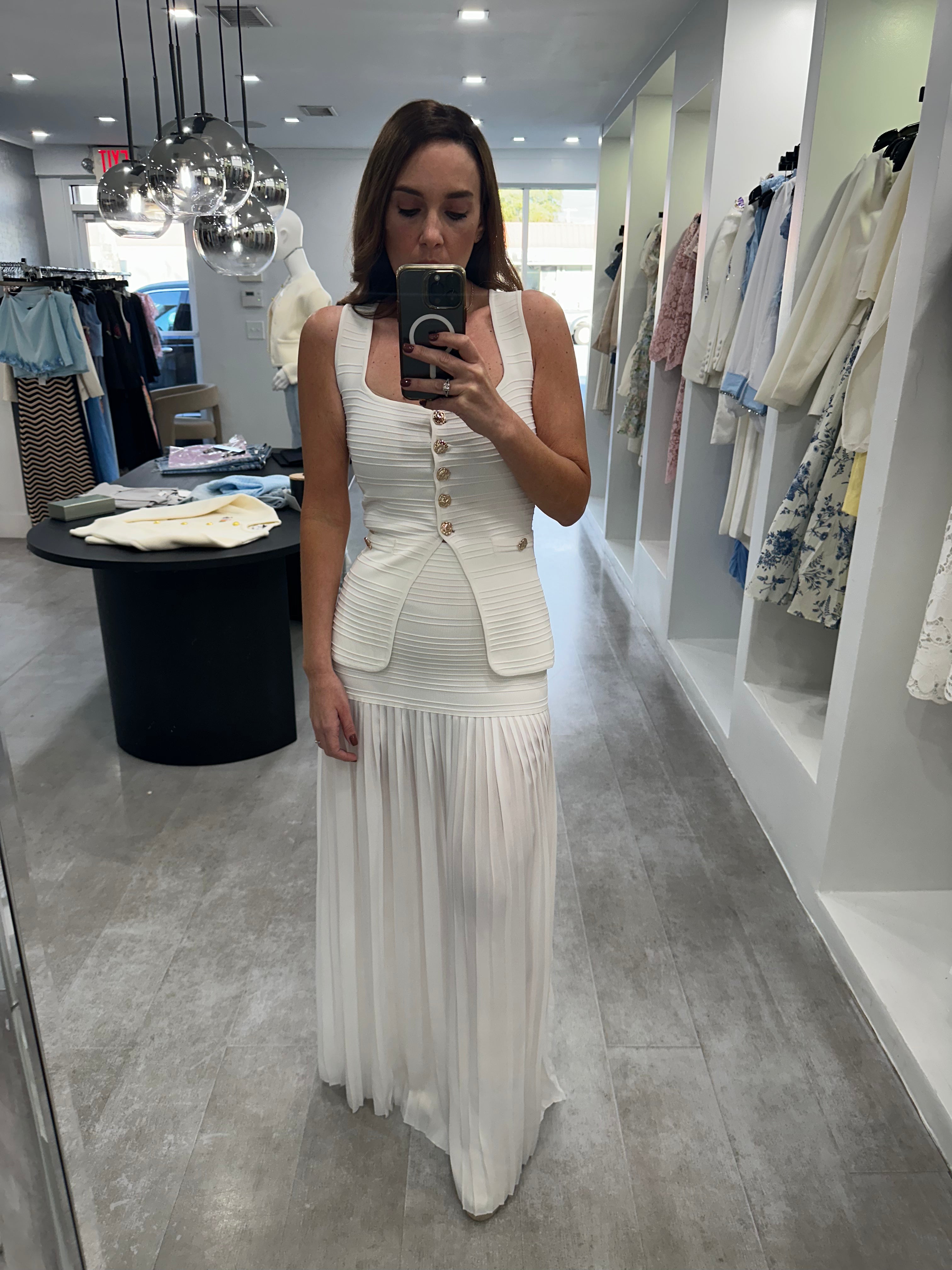 WHITE MAXI PLEATED SET