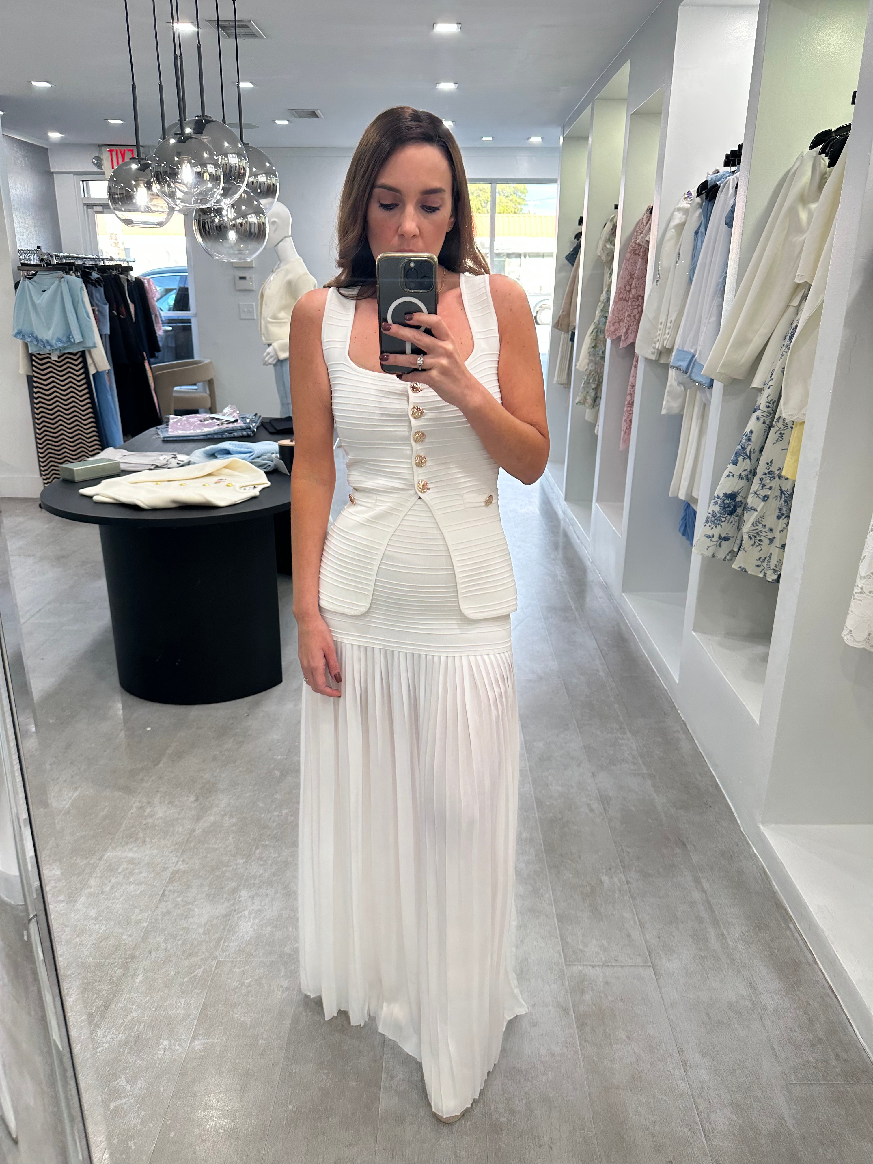 WHITE MAXI PLEATED SET