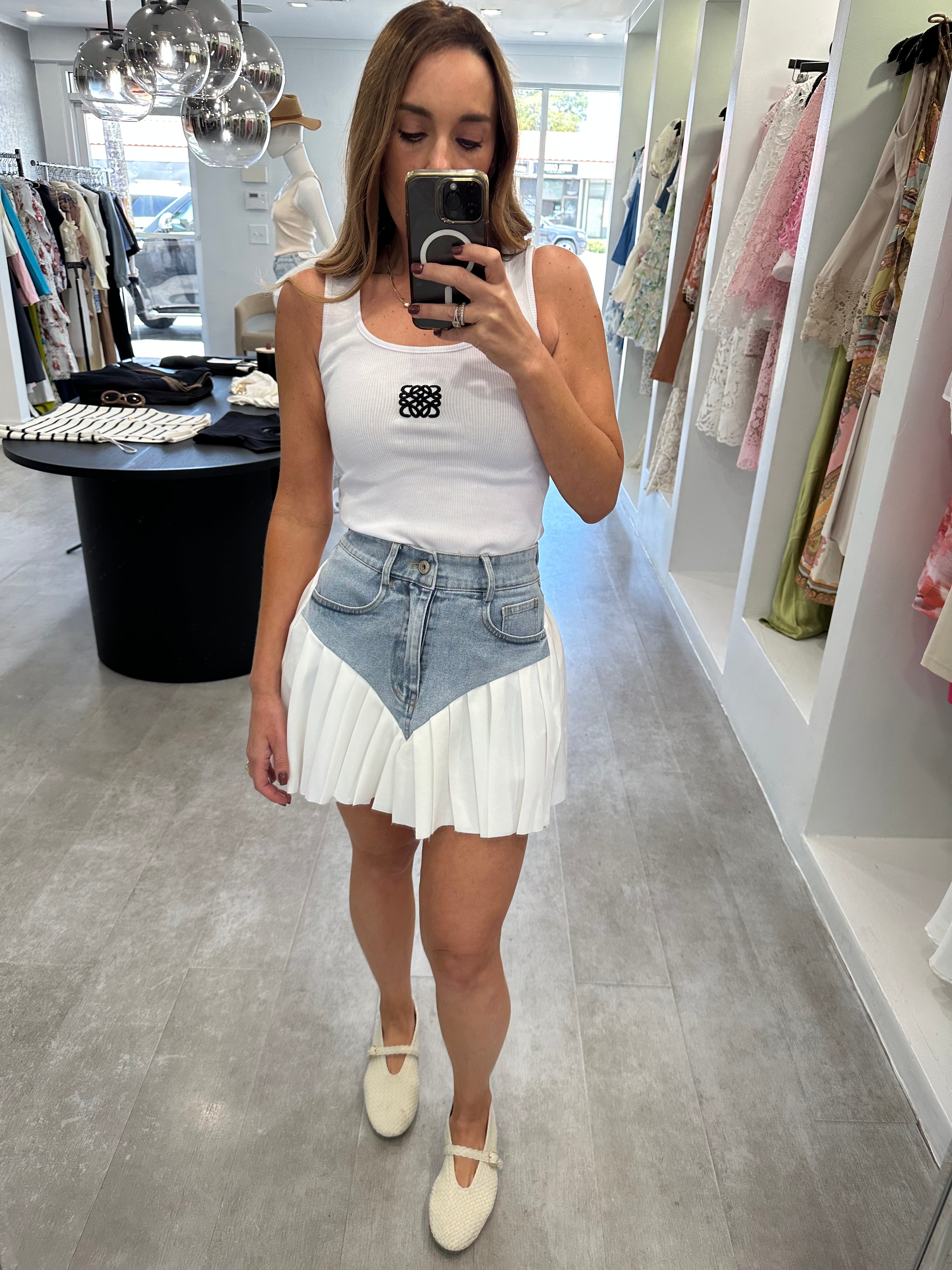 DOUBLE WHITE PLEATED SKIRT