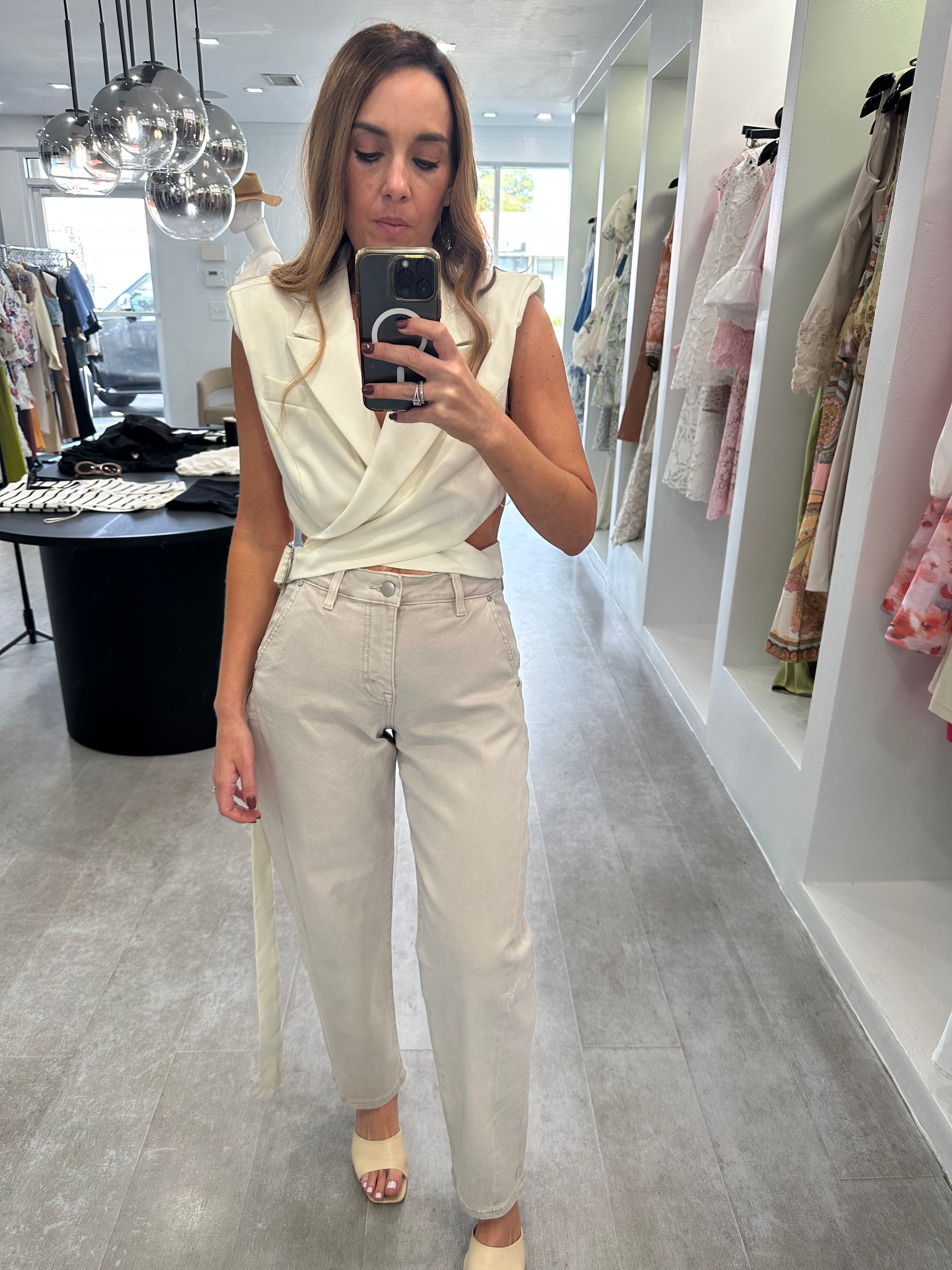 IVORY CROPPED VEST